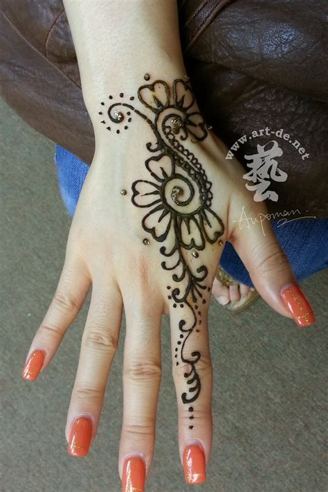 These henna tattoos are dazzling! aupoman-hk-henna-tattoo-hand -16 | Henna Tattoo by Aupoman ...