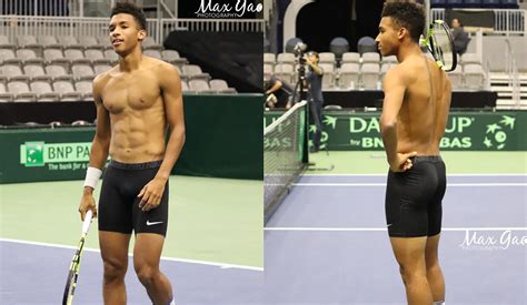 0 usuarios y 1 visitante están viendo este tema. FOTOS Praxe da Davis obrigou Auger Aliassime a jogar ...