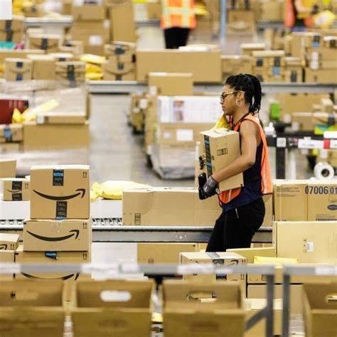 16 to collect resumes and give people a chance talk to a recruiter. Amazon to add more than 30,000 permanent jobs, hold career ...