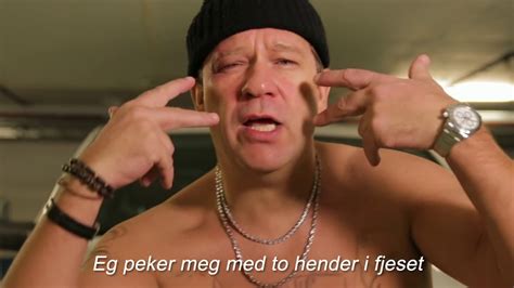 Bjarte hjelmeland (born 24 february 1970) is a norwegian actor and theatre director. Dromedaren - Musikkvideo - Bjarte Hjelmeland - YouTube