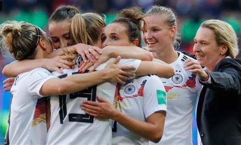 Equipe allemagne foot feminin liste des rencontres de l'équipe d'allemagne féminine de football. Coupe du monde féminine : La vidéo engagée de l'équipe d ...