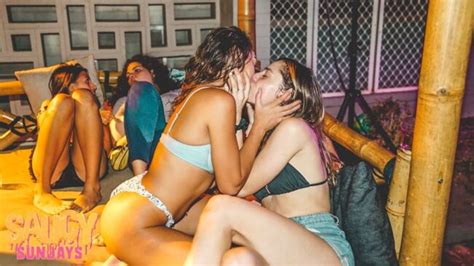 When you want to make real, instant connections with someone looking for flirting, friendship, and fun, livelinks can connect you with the right fit for you in a matter of minutes. Best Places To Meet Girls In Darwin & Dating Guide ...