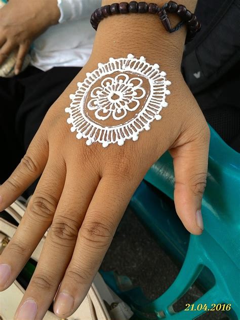 Gambar di atas merupakan salah satu motif yang bisa. Gambar Henna Untuk Anak Anak | Balehenna