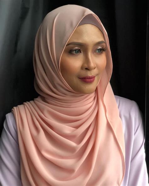 3,346 views, added to favorites 30 times. 47.5k Likes, 555 Comments - Siti Nordiana Alias ...