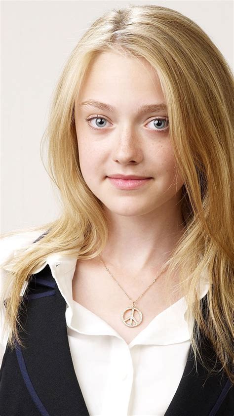 Born february 23, 1994 conyers, georgia, usa. 1080x1920 Dakota Fanning Cute Image Iphone 7, 6s, 6 Plus ...