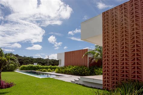 Teófilo dias was a brazilian poet, journalist and lawyer, nephew of the famous romantic author gonçalves dias. Galería de Casa T / Teófilo Otoni Arquitetura - 5