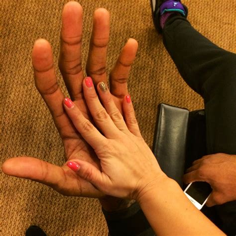 05.02.2021 · kawhi leonard's hands hand size is two separate measurements. Basketball Star Vs. Regular-Sized Human | Spurs fans ...