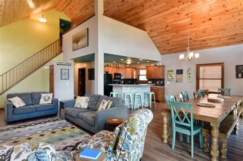 Get work done in a place where the atmosphere is wildly creative. Spring Brook Resort Dells Reunion Lodge, Wisconsin Dells ...