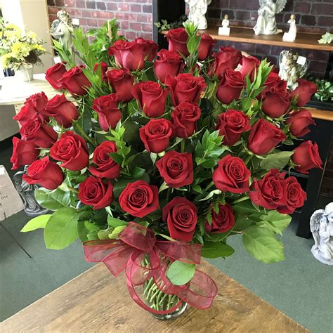 But which wedding flowers to pick has gotten more complicated because we've stopped picking our flowers from our local backyard/village/forest (though we fully support this. 48 Red Roses in Peoria, IL | Prospect Florist