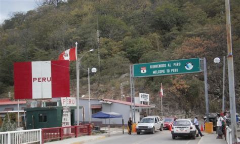 Mientras río de janeiro se prepara para ser sede de la copa mundial de la fifa 2014 y los juegos olímpicos de 2016, una comunidad indígena urbana se ve amenazada por el desalojo forzoso. Perú declara estado de excepción en frontera con Colombia ...