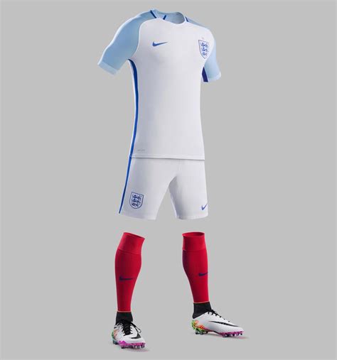 Das trikot wurde nicht getragen und nur im. England EM 2016 Trikot veröffentlicht - Nur Fussball