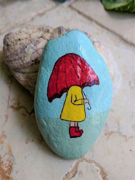 Rock crafts are a favorite among kids and there's an endless supply of ideas to help you plan the perfect rock crafting playtime. Painted Rocks, Beach Stones, Paperweight, Gifts under 20 ...