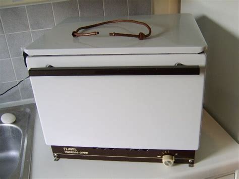 Ooni koda 12 gas powered pizza oven. Flavel Vanessa Gas Oven, suitable for Caravan. Collection ...