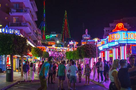 Magaluf Strip. All you need to know in your holidays to Magaluf.