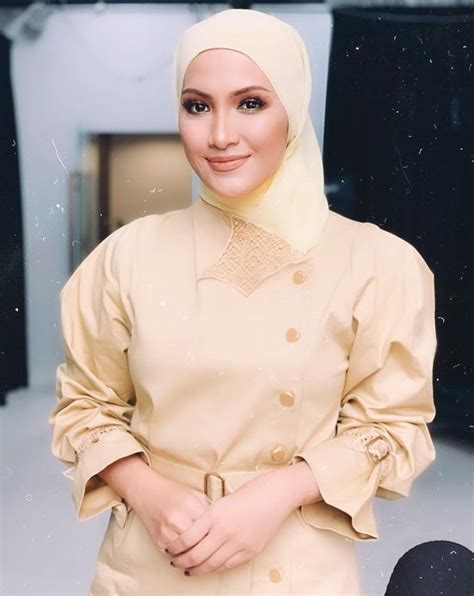 Baru 1 episod drama encik imam ekspress dah trending no 2 meletop nabil amp neelofa. Biodata Sherry Ibrahim, Pelakon Drama Encik Imam Ekspres ...