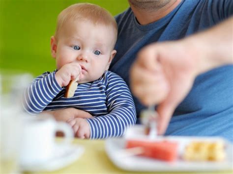 Per stare bene è necessario introdurre con l'alimentazione una quantità di grassi equilibrata, senza sbilanciarsi né per eccesso né per difetto. Prime pappe a 4 mesi di età per l'alimentazione del ...