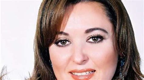 قالت الفنانة نهال عنبر، إن حالة الفنانة دلال عبد العزيز مستقرة وندعو لها بالشفاء، معقبة: نهال عنبر تُطلق مبادرة لدعم مستشفى بهية - فن وثقافة - الوطن