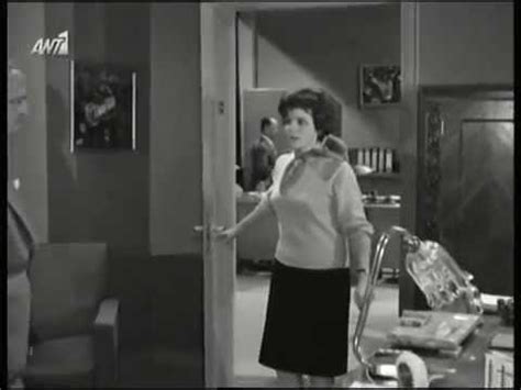 Το 1946, στη διάρκεια του εμφυλίου, ήλθε στην αθήνα.σπούδασε στη δραματική σχολή θεάτρου τέχνης καρόλου κουν. Δήμητρα Σερεμέτη. 1933-2014 - YouTube