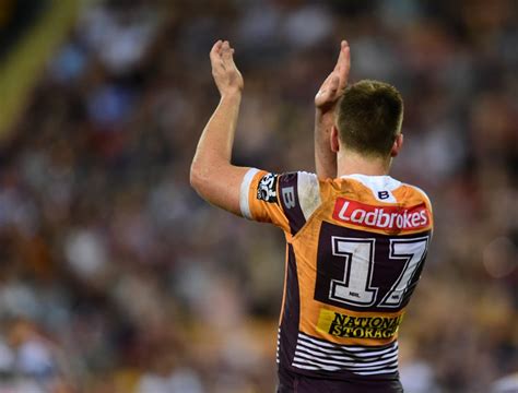 Opacic yozda 2016 yildagi finalda olgan jarohatini davolash uchun ikki marta elka rekonstruktsiyasini o'tkazgandan so'ng, 2017. Brisbane Broncos Tom Opacic rotten injury luck finally ...