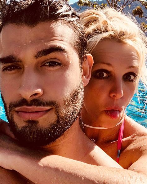 Can you keep a secret?. Britney Spears, BF Sam Asghari Keep Cool in the Pool