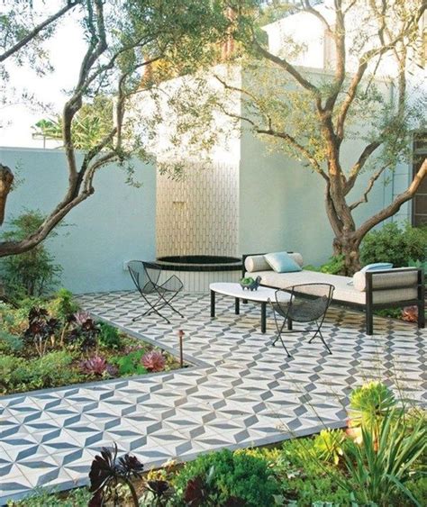 Porch tile advertisements car porch tiles designs for houses, image source: 8 Inspirasi Desain Keramik Teras Biar Rumah Makin Estetis ...