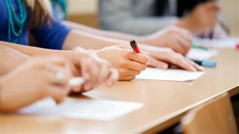 Consultez gratuitement les résultats du bac 2021 dès leur communication par le ministère. Rezultate BAC 2021: Câți elevi au susținut toate examenele pe nota 10. Unii au fost dați afară ...