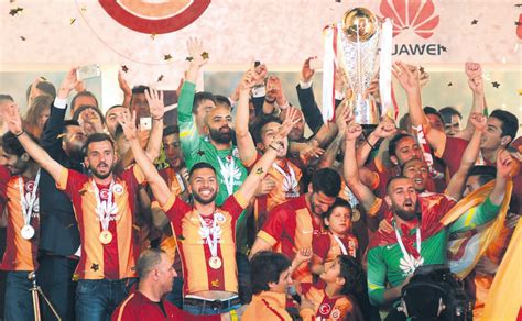 Flashscore.com.tr galatasaray sayfası canlı skorlar, maç sonuçları, puan durumu ve maç bilgilerini (gol atan oyuncular, kırmızı kartlar,.) sunar. Galatasaray 19th most valuable brand in world football ...